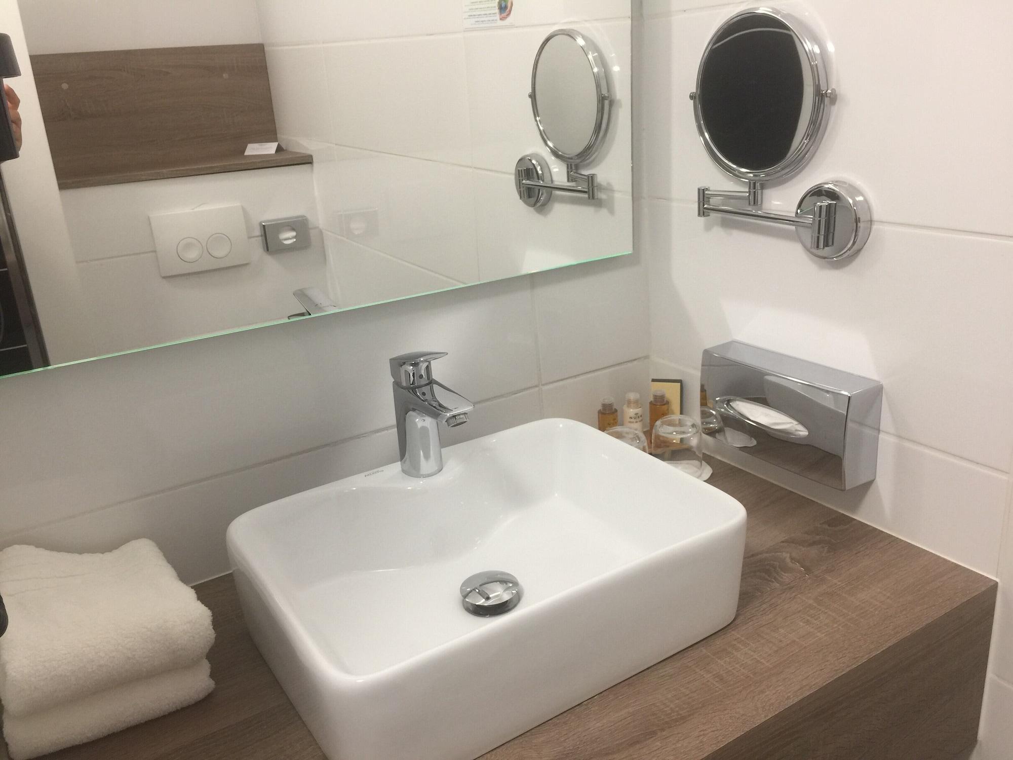 Best Western Le Vauban Прад Екстер'єр фото